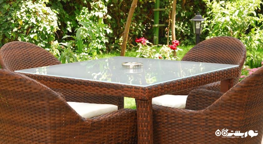 رستوران فضای باز هتل